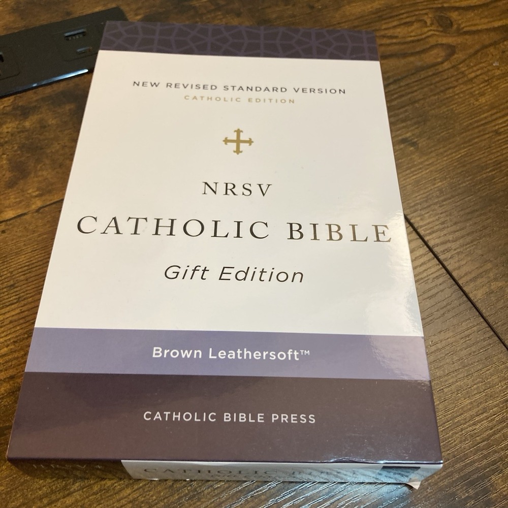 NRSV‎ Catholic Edition Gift Bible Brown Leathersoft Holy Bible Gold Leaf Edges